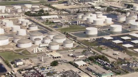 What caused gas delivery delays at port everglades and what could fuel future improvements